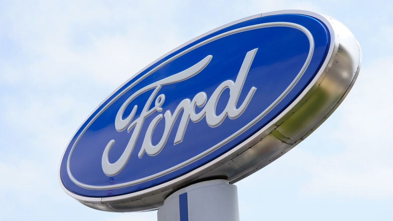 Ford withdraws its 2023 forecast warns of higher losses on