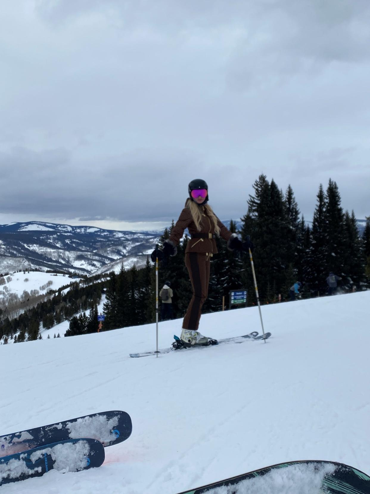 Skiing was one of the activities that bunion pain prevented Maggie Bradley from enjoying until she underwent Lapiplasty 3D Bunion Correction in 2021.