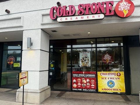 Premiere Location Cold Stone Creamery For Sale 