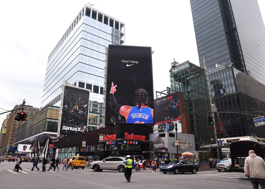 Nike unveiled a billboard featuring Jalen Brunson near Madison Square Garden. 