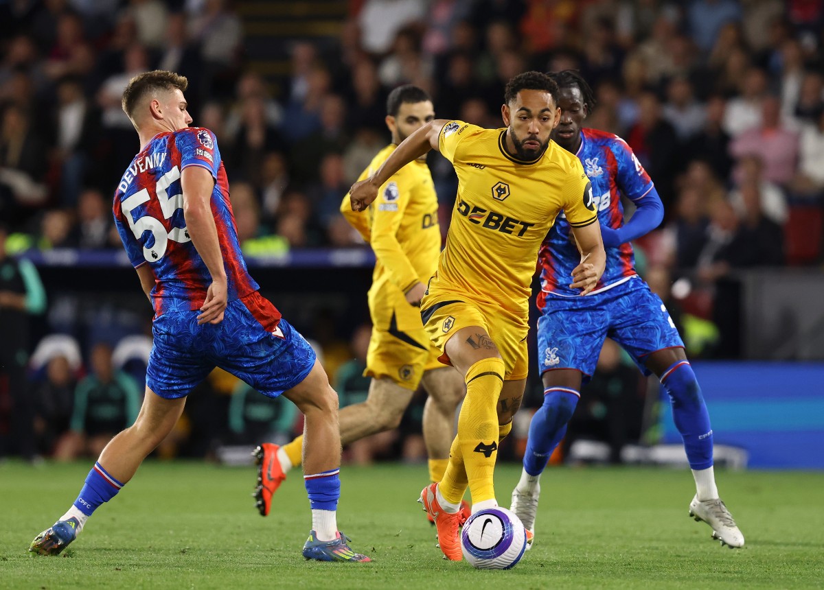 Matheus Cunha in action for Wolves against Crystal Palace