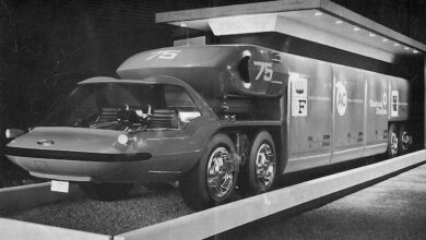 TARIFFS CUTBACKS AND LAYOFFS PANIC IN DETROIT NO JUST ANOTHER