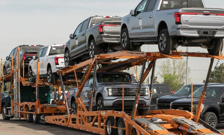 ford f 150 lightning ships
