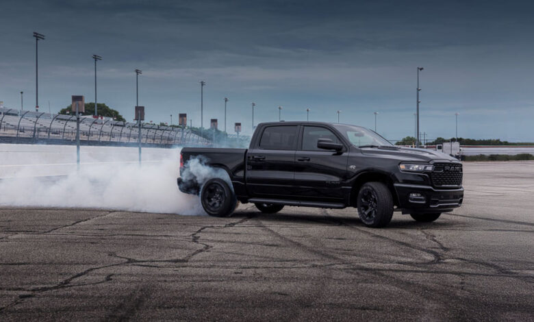 The Hemi V-8 Returns to the Ram 1500 After Customer Backlash : Automotive Addicts 1 RM026 082FN